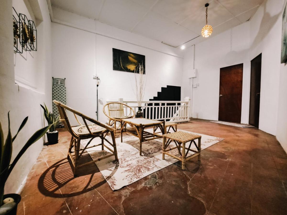 ג'ורג' טאון 111 Hutton Lane Hostel מראה חיצוני תמונה